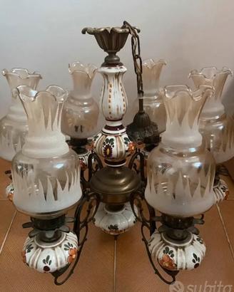 Lampadario antico a sei bicchieri