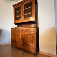 Antica credenza con vetrina del 900