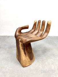 Sedia a forma di mano in legno, sedia etnica