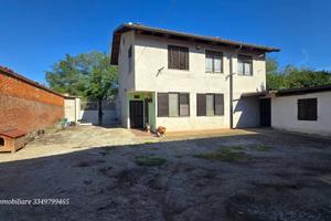 Casa indipendente di 160 m² con 4 locali a Rivarol