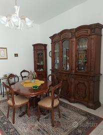 Stanza da pranzo anni '70 