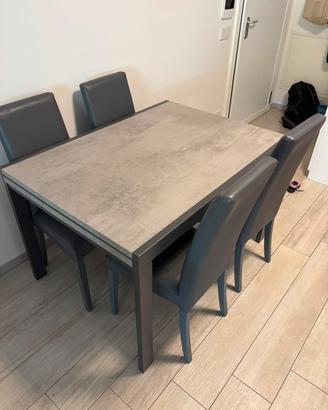 Tavolo da interno allungabile