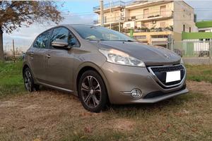 PEUGEOT 208 ALLURE 1.4HDI 68CV 5P FULL - GARANZIA