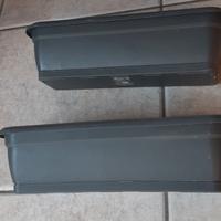 coppia vasi in pvc per piante