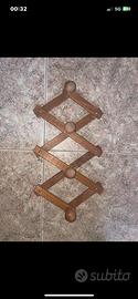Appendiabiti a fisarmonica in legno vintage