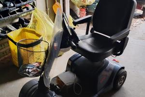 Scooter elettrico per anziani