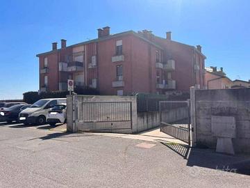 Immobile in asta di 93 m² con 3 locali e box auto 