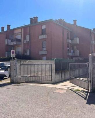 Immobile in asta di 93 m² con 3 locali e box auto 