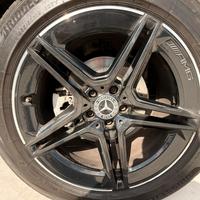 Cerchi in lega e gomme 19” AMG