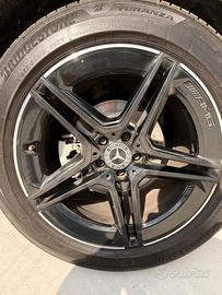 Cerchi in lega e gomme 19” AMG