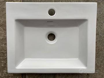 Lavandino per bagno Duravit.
