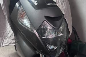 Honda silver wing 400