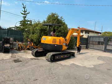 E89 Mini escavatore 40 q IHI 40 JX girosagoma