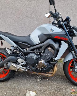 moto MT 09 