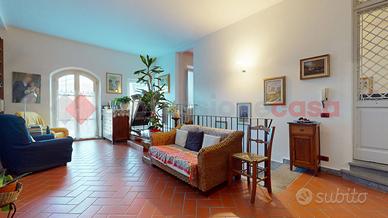 Casa Indipendente Gallicano [UM12MGVRG]