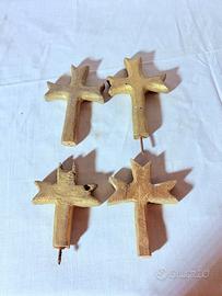 4 antiche croci in legno dorato