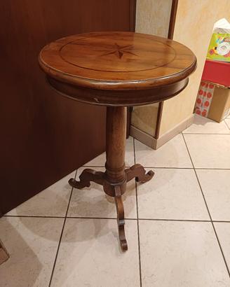 Tavolino tondo in legno massello