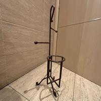 Portascopino in ferro battuto