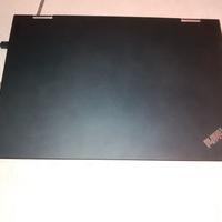 Lenovo x1 yoga  i7. 7600 2.8  16 GB 1 terabyte ssd