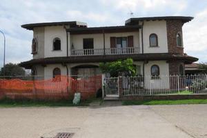 Villa a Cuggiono (MI)