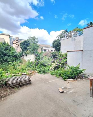 4 LOCALI A PALERMO