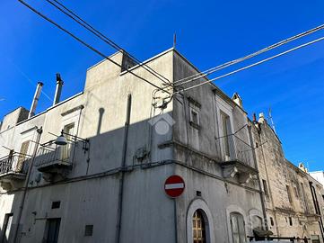 PALAZZINA A SANTERAMO IN COLLE