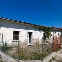 Vendita casa indipendente con terreno a Molini