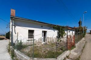 Vendita casa indipendente con terreno a Molini