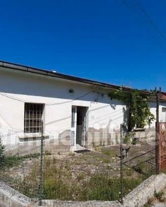 Vendita casa indipendente con terreno a Molini