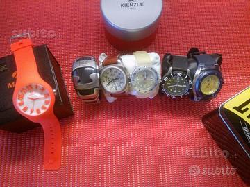 Orologi 25 euro cadauno