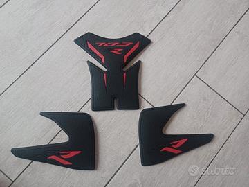 Grafica a rilievo Zontes 703 RR