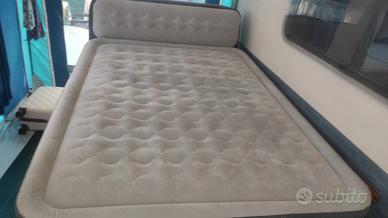 Materasso matrimoniale con spalliera Intex