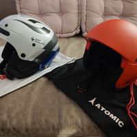 casco da sci Atomic e sweet protection