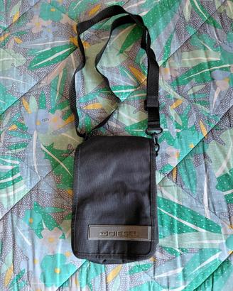 borsello tracolla uomo  di marca. Diesel