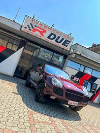 Porsche Cayenne Turbo 955 2004