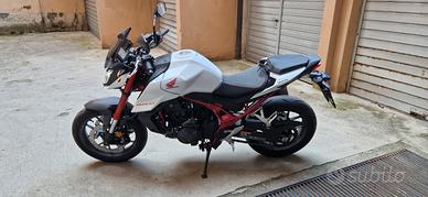 Honda Hornet 750 - 2023