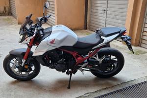 Honda Hornet 750 - 2023