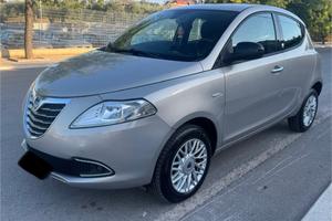 Lancia Ypsilon 0.9 TwinAir 85 CV 5 porte Metano Ec