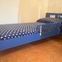 Lettino Kritter Ikea con rete e materasso.