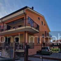 Villetta bifamiliare con giardino a Solicchiata