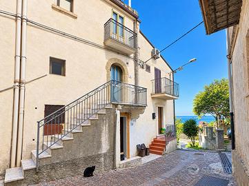 2 LOCALI A PAOLA