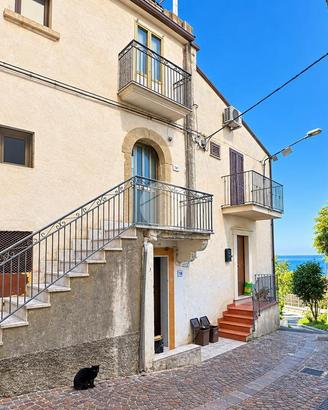 2 LOCALI A PAOLA