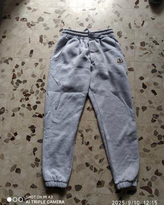 tuta Moncler 