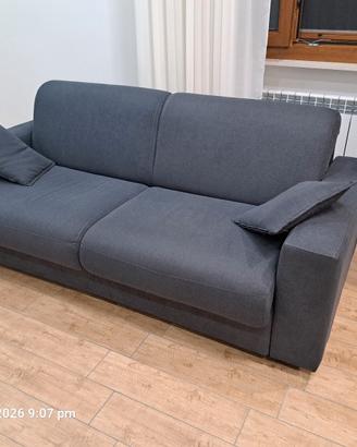 DIVANO LETTO USATO - MADE IN ITALY - COME NUOVO