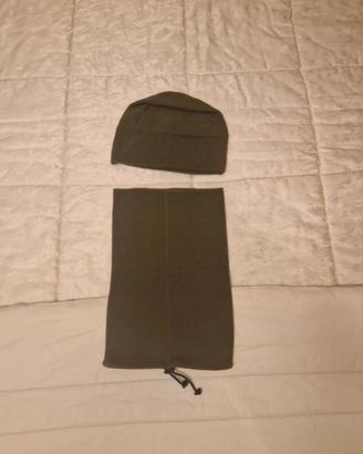 set cappellino e scaldacollo in lana verdi