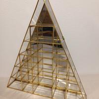 Espositore piramidale vintage ottone e vetro 