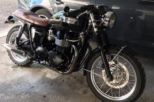 Triumph bonneville t100