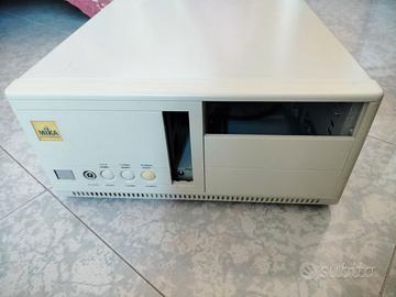 Càse computer vintage con trasformatore