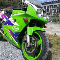 Kawasaki 750 zxr