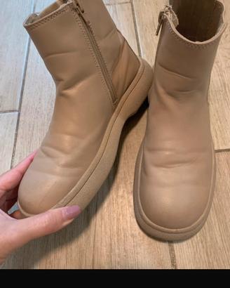 Stivaletti Zara beige